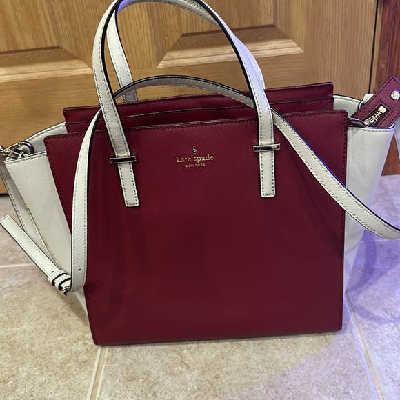 Kate spade tote in great condition, I just decided it is too big for me. - Picture 5 of 5